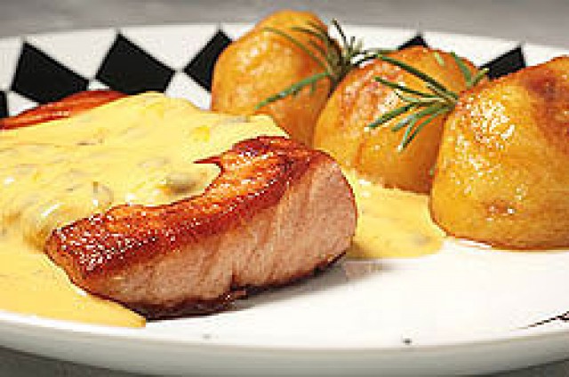 Filé de Salmão com molho de mostarda