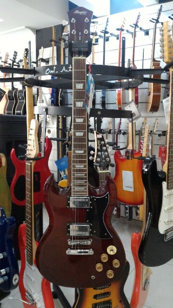 Guitarra SG Menphis