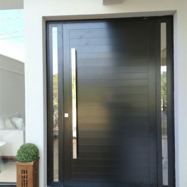 porta-de-aluminio-pivotante-sob-medida-piracicaba