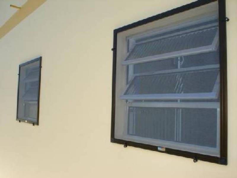moldura-de-aluminio-com-tela-mosquiteira-sob-medida