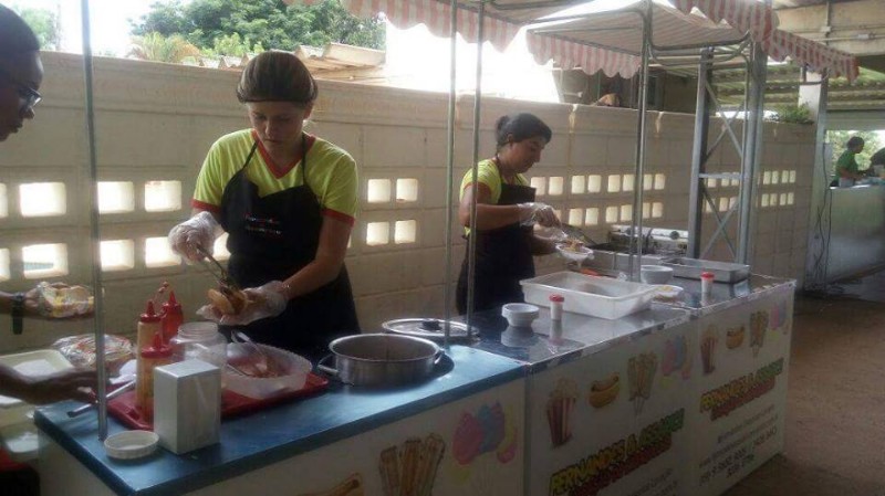 locacao-de-barraquinhas-para-festa-lanches