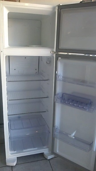 refrigerador-electrolux-dc35a-produto-usado-semi-novo-com-garantia