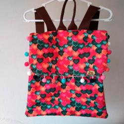 Moda - Mochila pompom em tecido - Mochila pompom em tecido