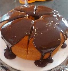 Alimentação - Bolo de Cenoura com calda de chocolate - Bolo de Cenoura com calda de chocolate