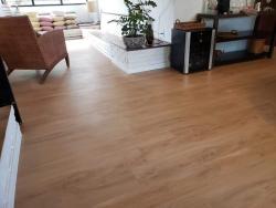 Piso Laminado Eucafloor Evidence com Rodapé 