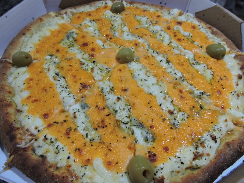 03-pizza-6-queijos