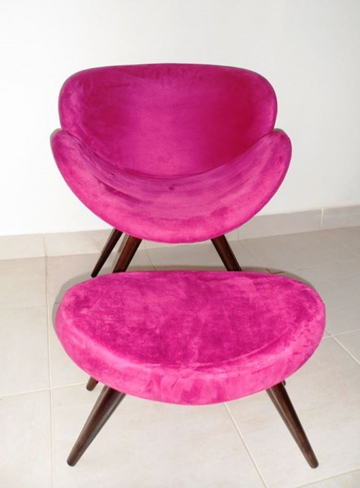 Poltrona suede rosa (banqueta vendida separada)