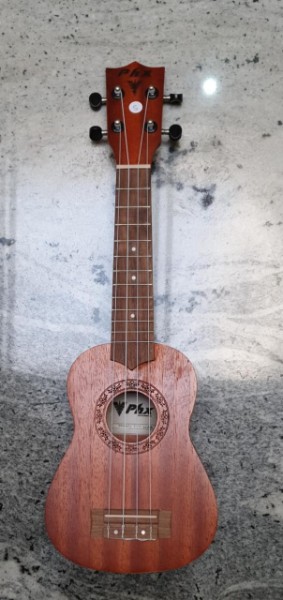 ukulele-soprano-phx-