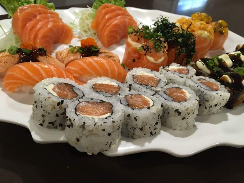 sushis - nigiri-uramaki-joy-hot holl