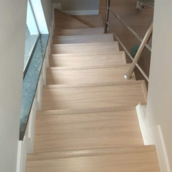 Piso laminado e vinílico