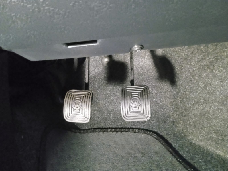adaptacao-de-comando-pedais-para-carros-de-auto-escola
