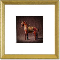 Quadro Foto com Moldura Dourada  Cavalo Madeira
