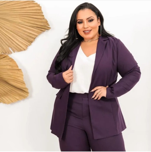 plus-size-blazer-de-linho-plus-com-detalhe-de-botão