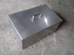 Alimentação - caixa inox com tampa - caixa inox com tampa