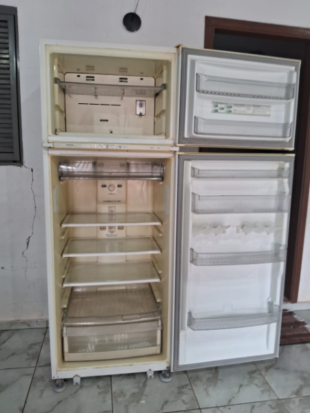 geladeira-brastemp-440-litros-usada-santa-barbara-dois-corregos-agua-branca