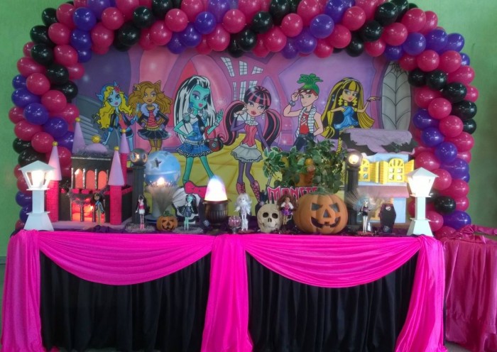 Decoração Monster Hight para festa infantil