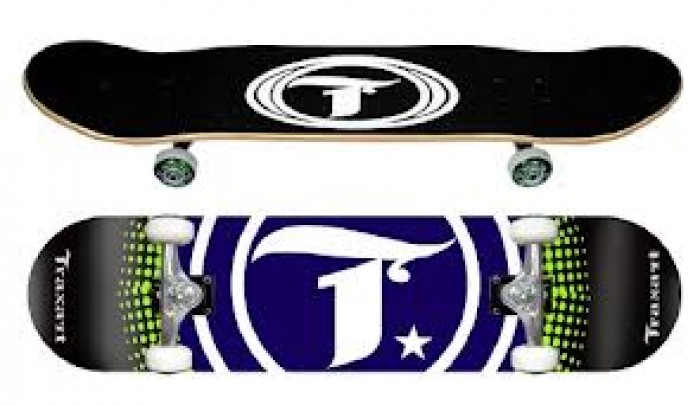 SKATE DA TRAXART PRO R$400,00