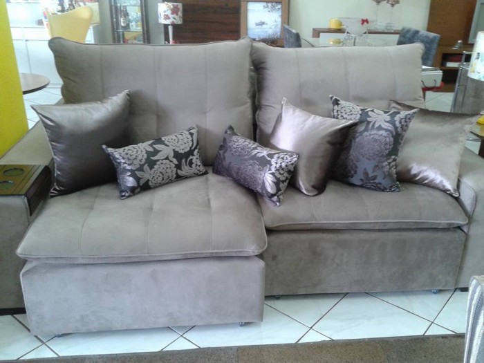 Sofa retratil e reclinavel com pillow top fibra de silicone rodizios