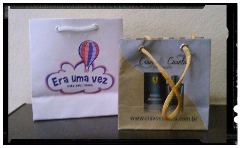 sacolas-de-papel-personalizadas-com-logotipo