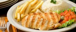 Alimentação - Filé de Frango Grelhado - todos os dias - Filé de Frango Grelhado - todos os dias