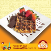 Waffles de Morango com Chocolate - Delivery