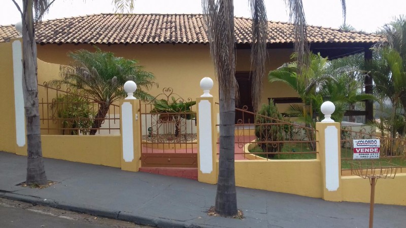 imobiliaria-em-aguas-de-sao-pedro-casa-em-aguas-de-sao-pedro