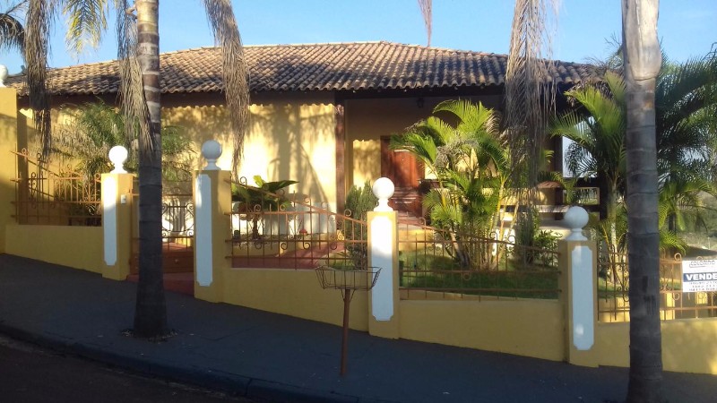 imobiliaria-em-aguas-de-sao-pedro-casa-em-aguas-de-sao-pedro