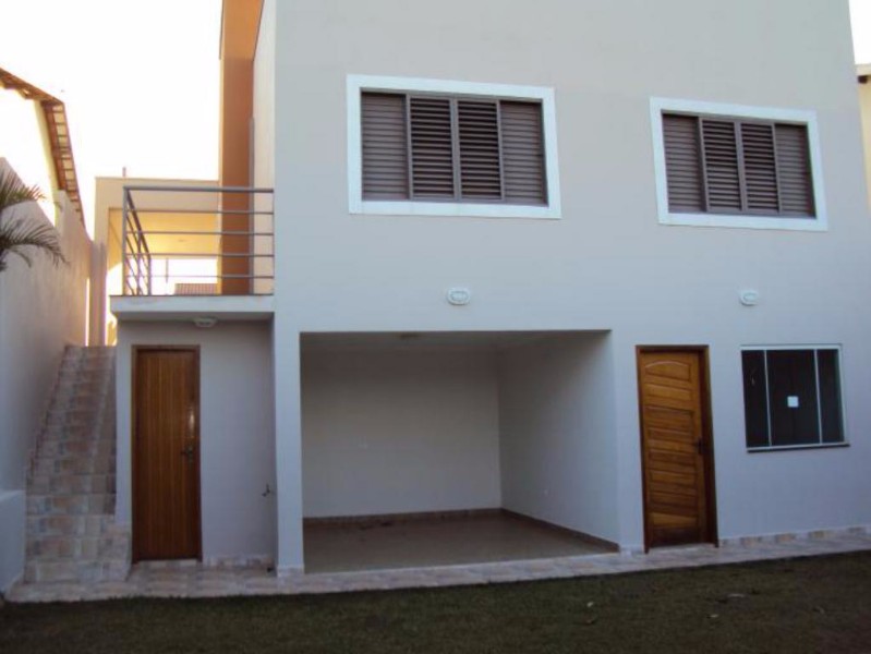 imobiliaria-em-aguas-de-sao-pedro-casa-nova-em-sao-pedro