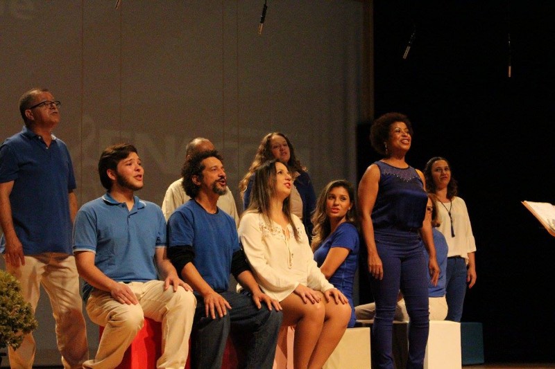 aprendendo-a-cantar-em-grupo-em-piracicaba