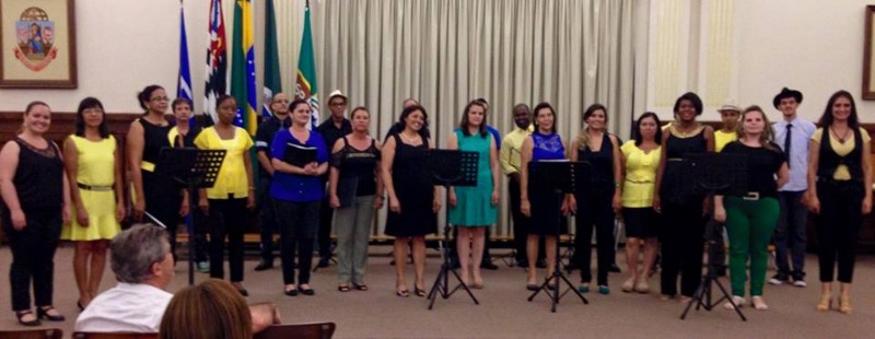 aula-de-canto-em-grupo-em-piracicaba