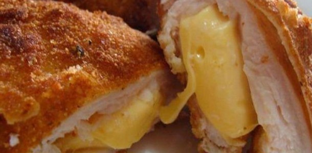File de Frango Empanado e Recheado