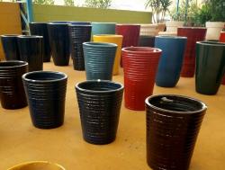 Vasos e Cachepôs de Cerâmica Coloridos Vitrificados com 15% de Desconto